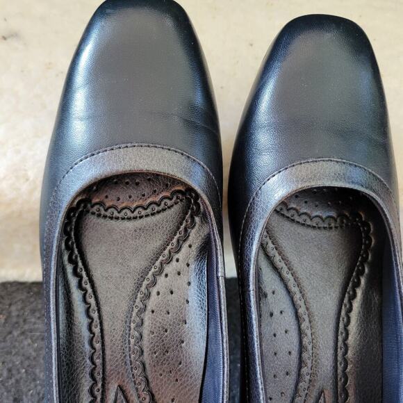 Womens Trotters Doris Navy SZ 8 New - Picture 3 of 10